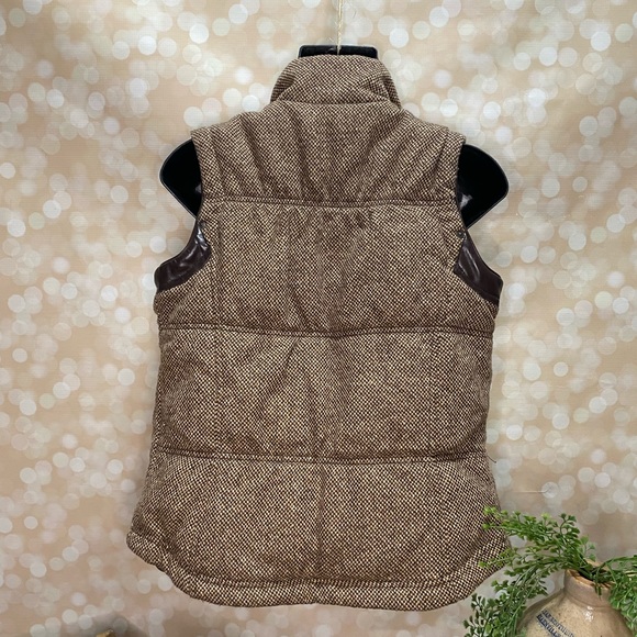 TimeOut brown and plaid zip up button up fall vest. - Picture 4 of 11
